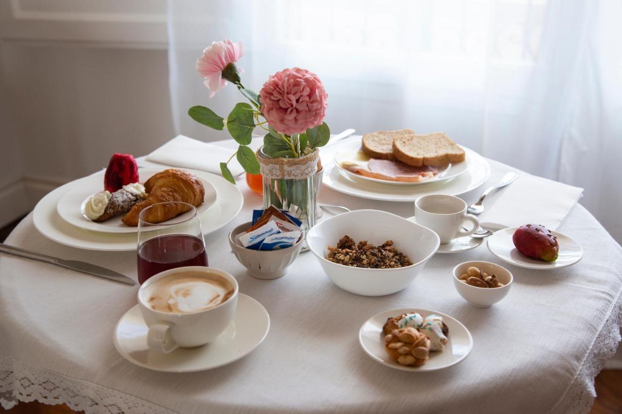 Dimora Sinibaldi Bed & Breakfast Palermo Luaran gambar